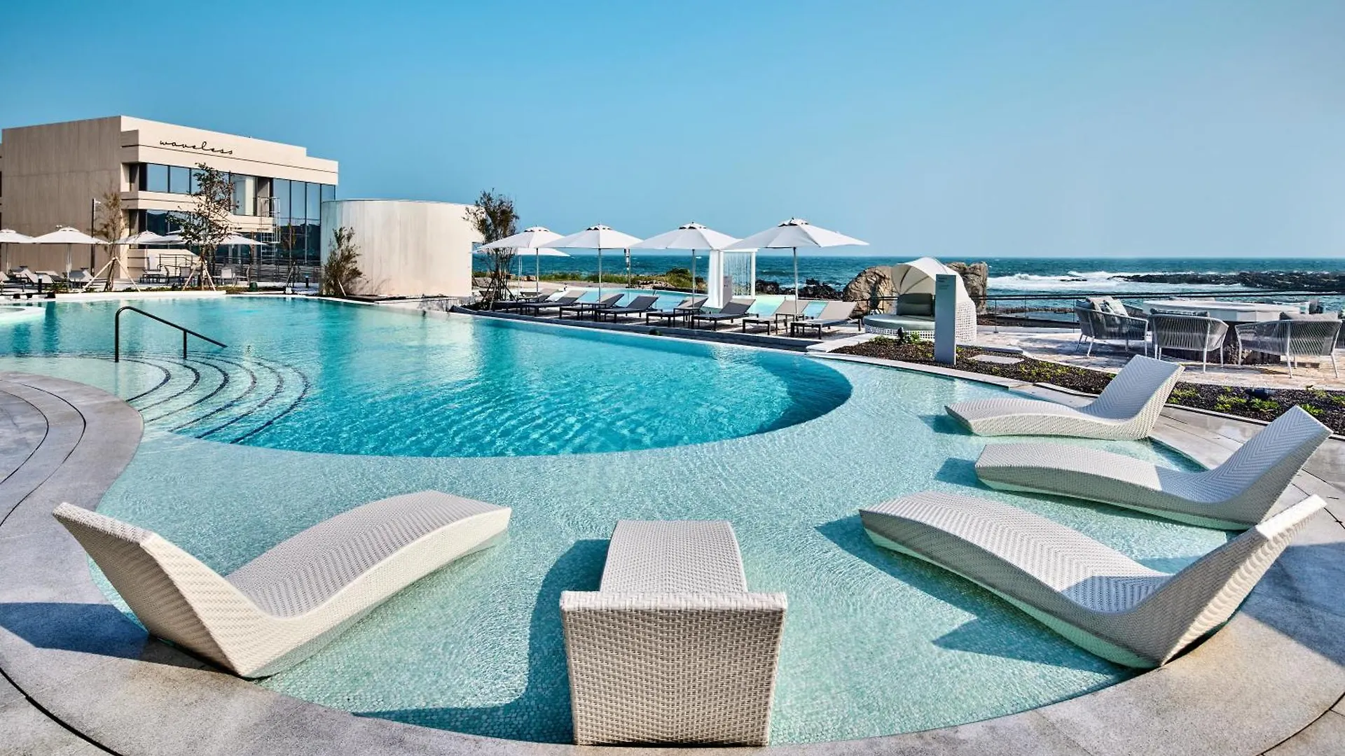 Shilla Stay Plus Iho Tewoo Ocean Front Jeju Hotel