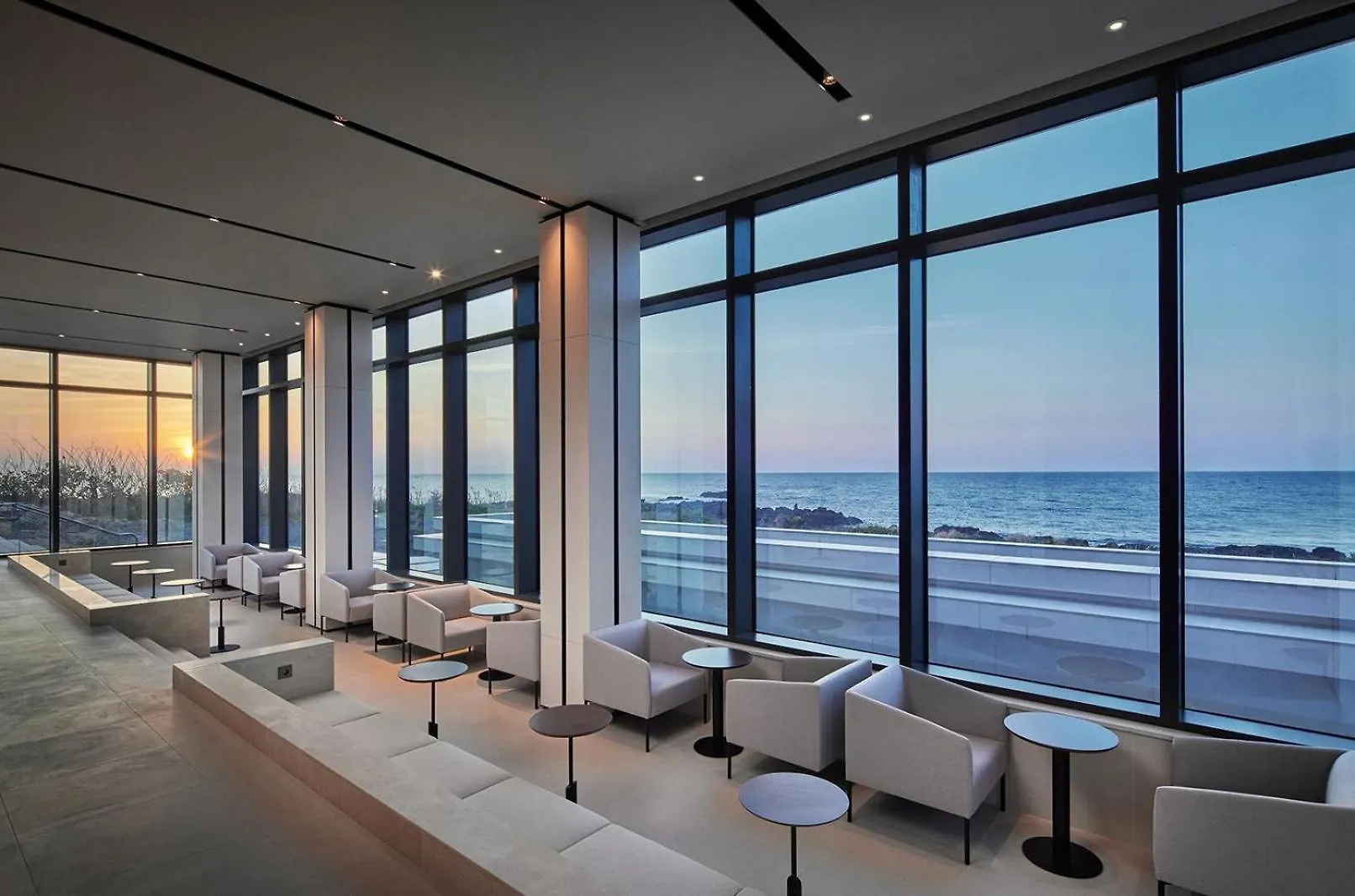 Shilla Stay Plus Iho Tewoo Ocean Front Jeju Hotel
