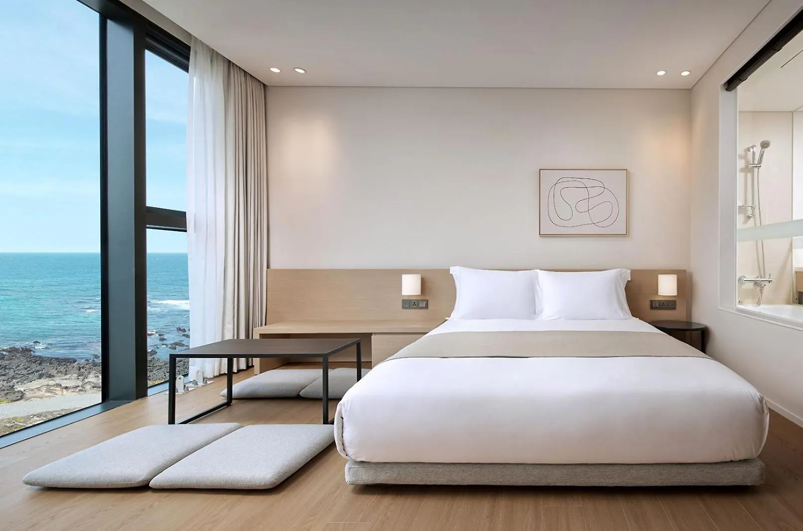 Shilla Stay Plus Iho Tewoo Ocean Front Jeju 4*,  South Korea