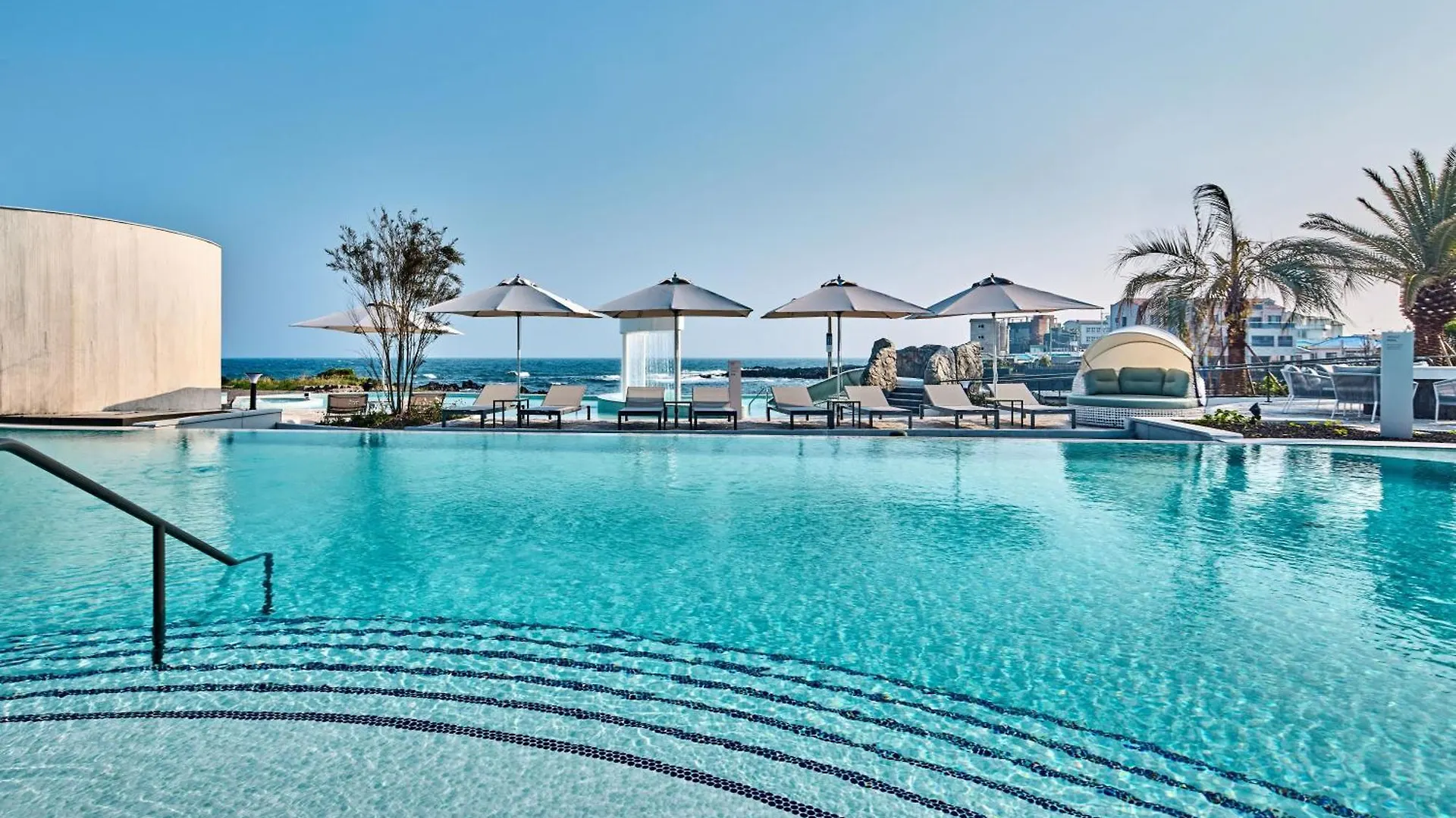 Shilla Stay Plus Iho Tewoo Ocean Front Jeju Hotel